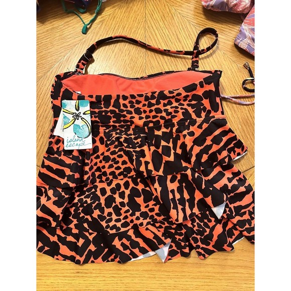 Lot of 6 Bikini and Tankini Swimsuit Tops Size Medium Pink Black EUC and 2 NWT - Picture 14 of 16